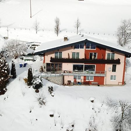 Alpenappartement Claudia Piesendorf Exterior photo